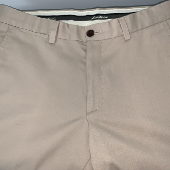 Eddie Bauer Mens Khaki Pants 34”W and 33” Inseam. Like new condition. 9.5/10 - Picture 6 of 12